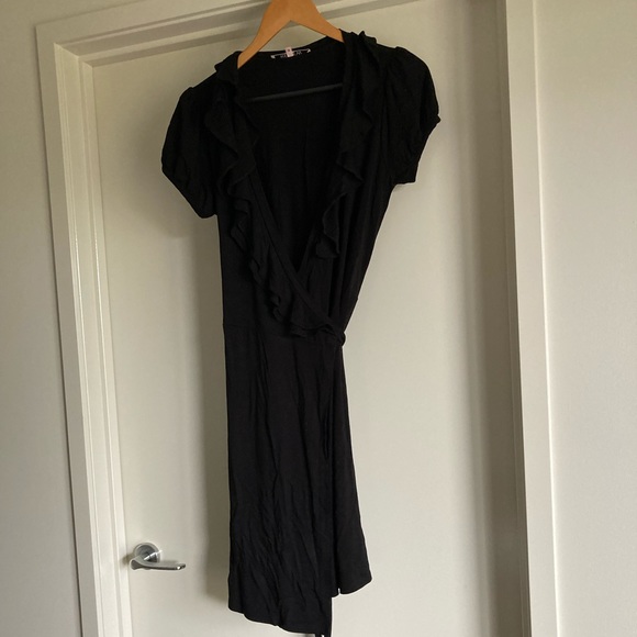 Gorgeous Black Review Wrap Dress Size 10 - Picture 6 of 6